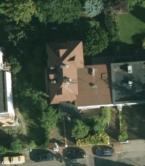 Dwa domy na jednej działce na bezpiecznym, zielonym osiedlu