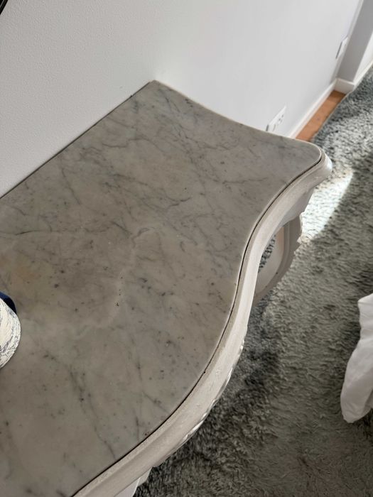 Consola antiga, com tampo em mármore