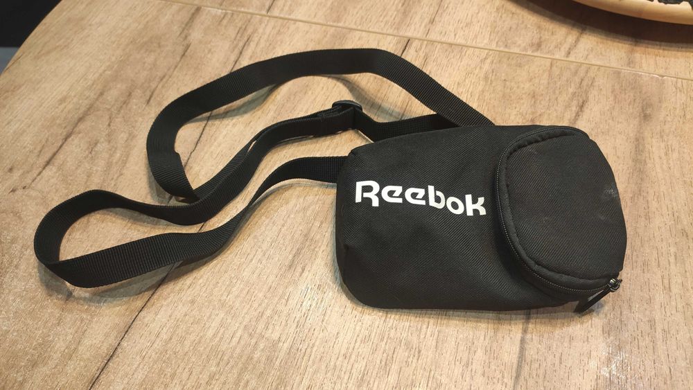 Reebok Act Core Ll City saszetka torba na ramię