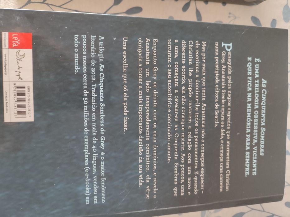 Vendo  livros da coleção "Sombras de grey"