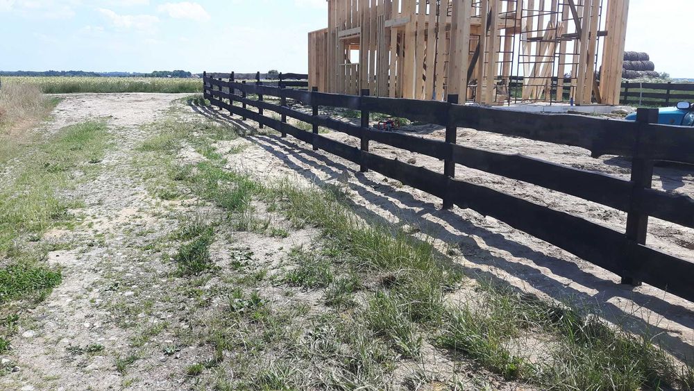 Płot ranczo, płot drewniany, ogrodzenie drewniane