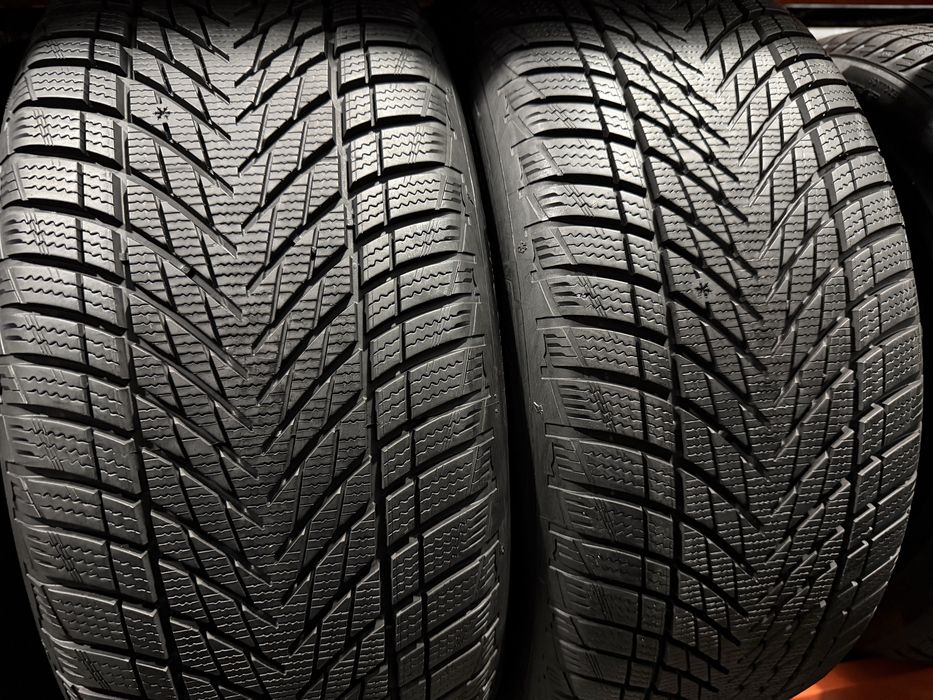 255/45 r 19 Goodyear 2шт.