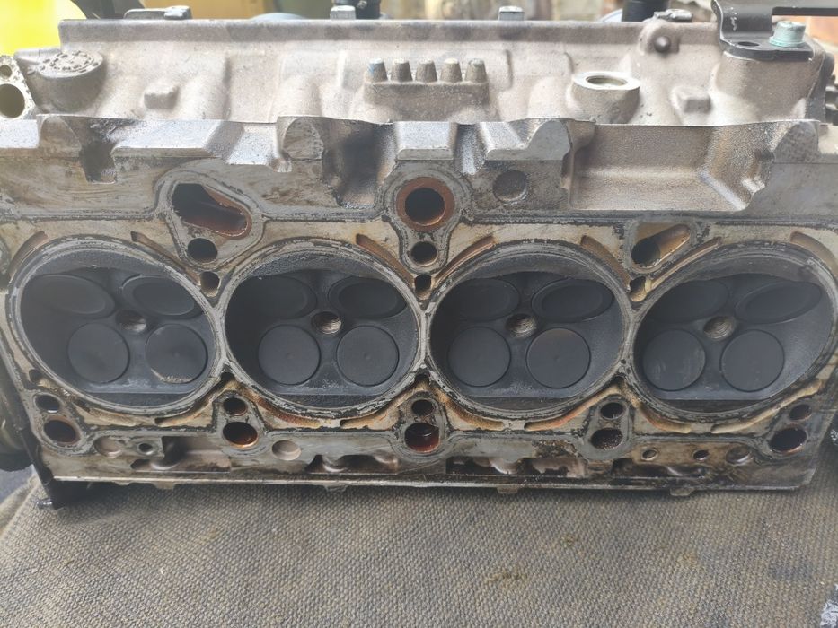 ГБЦ головка VW Jetta 2.0 FSI  GOLF V TOURAN AUDI A3  B6 B7 PASSAT B6