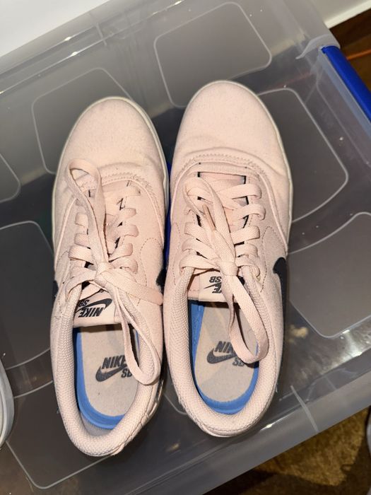 Ténis nike sb rosa
