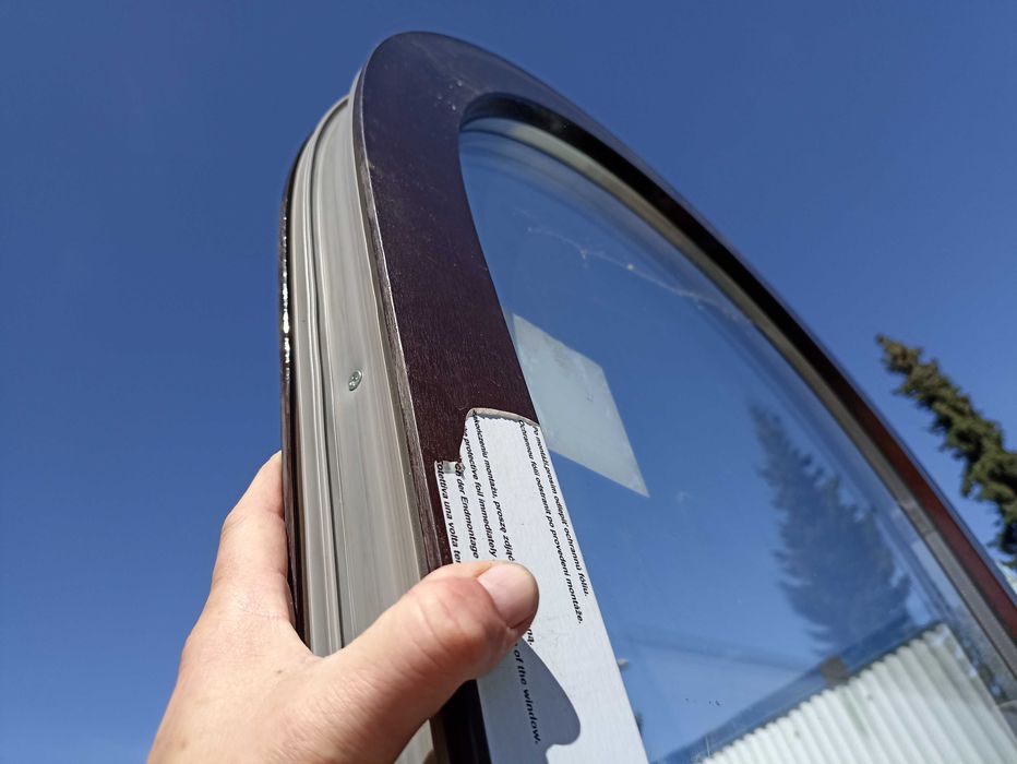 Okno łukowe pc fix 80/237  brąz