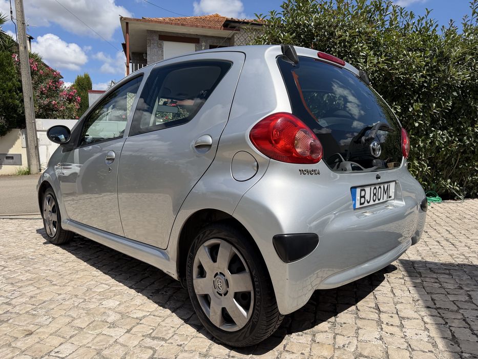 Toyota Aygo - 1.0 / gasolina - Ago/2006