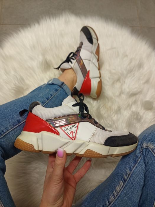 Buty Guess rozmiar 37 damskie, młodzieżowe, chłopięce