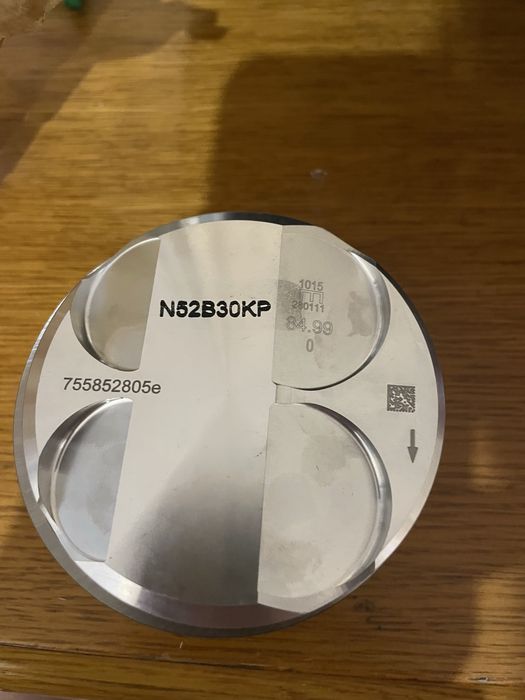 Поршень BMW N52B30 , Гільзування блока