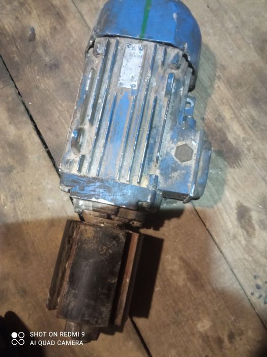 Электродвигатель с фрезой