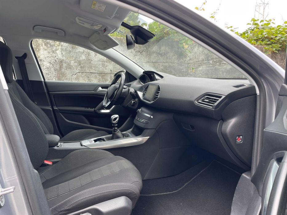 Peugeot 308 SW 1.2i - Distribuição trocada! - Impecável