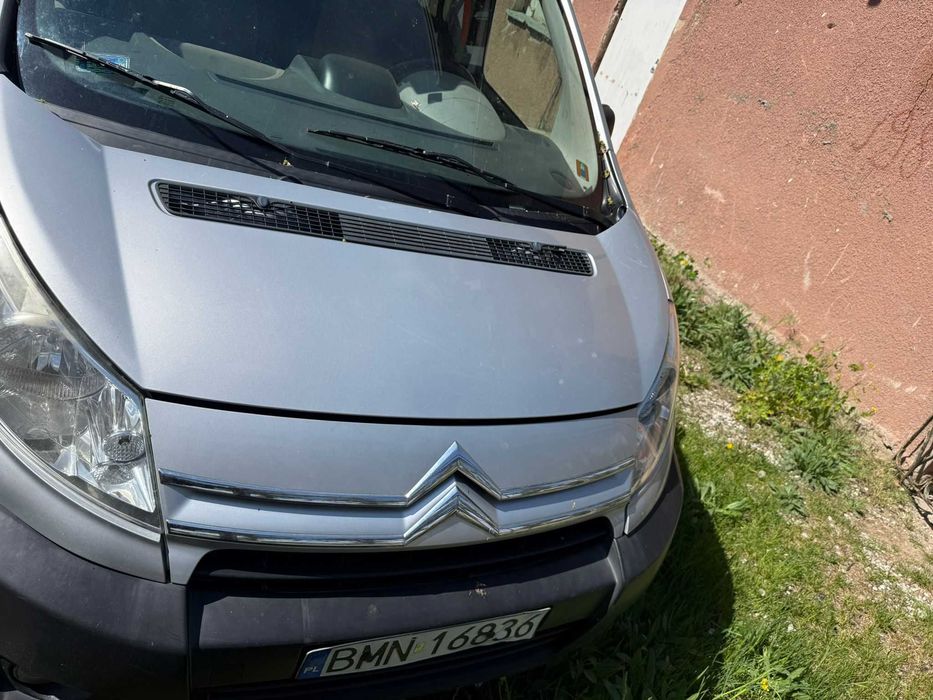 Citroën Jumpy 2.0 HDi 128 KM 8-osobowy 2011 – uszkodzony, diesel, hak/przyczepa 2000 kg