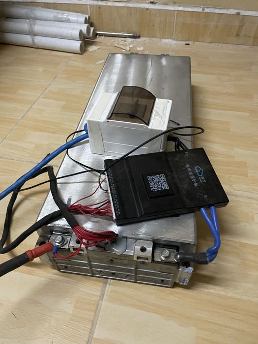 Продам інвертор і батарею