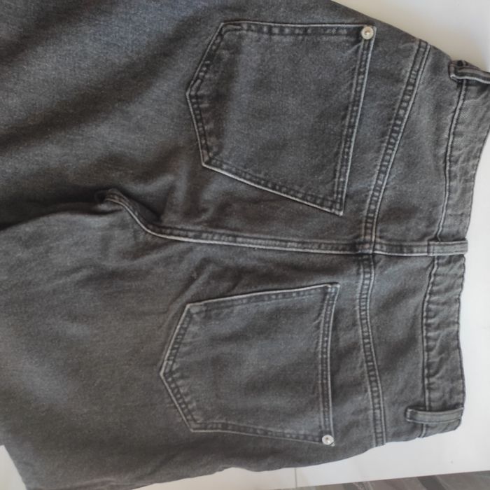 Продам джинси р.36