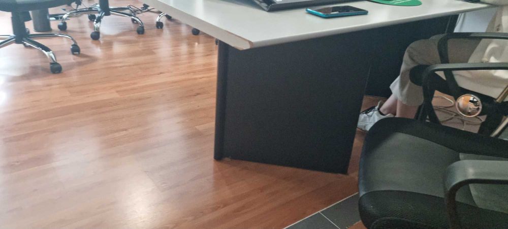 Secretarias de escritório - 2 metros de comprimento por 1,15 largura