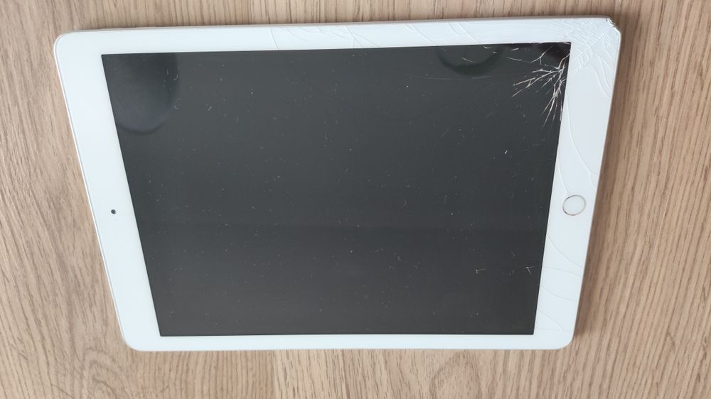 iPad 6 - Vidro Partido