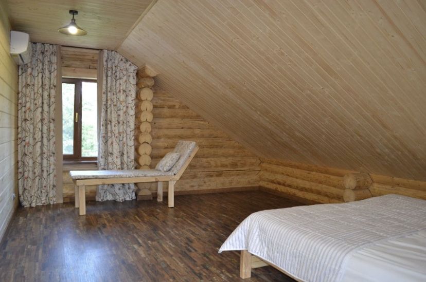 210/2 Сруб с бассейном баней и чаном