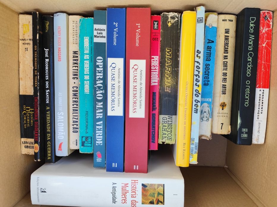 Vendo livros variados