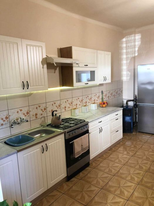 Bezpośrednio sprzedam mieszkanie centrum Ciechocinka 49m, tel. 723 869 627.