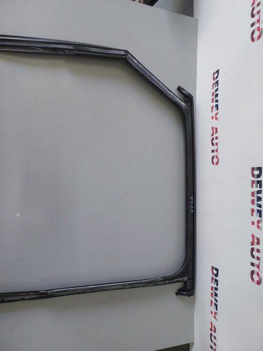 Молдинг ущільнювач дверей Audi Q5 80A 2019 Розборка Ауді ку5 кю5 кью5