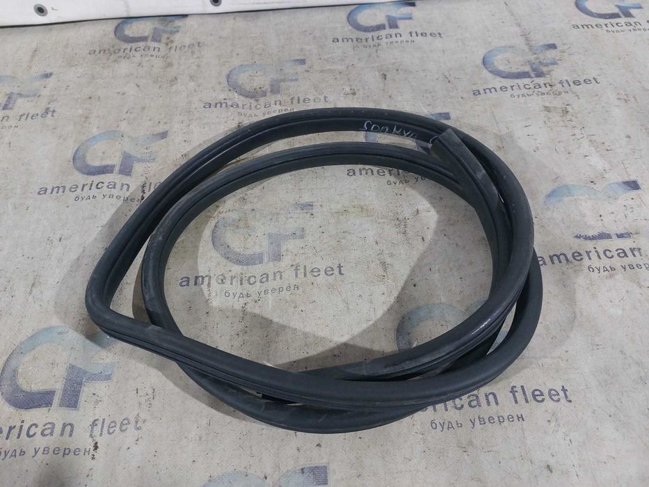 Hyundai Sonata 11-15 Hybrid Уплотнитель дверного проема перед / зад