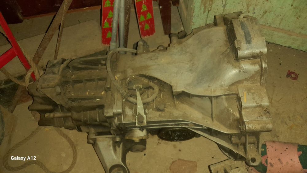 КПП Ауди 80б4 2.0 бензин