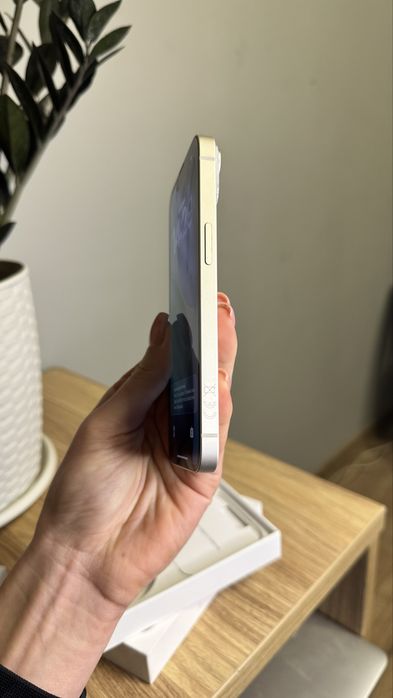 Used Apple iPhone 14 128Gb Starlight