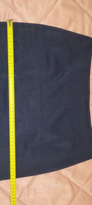 Костюм  темно-синий и блуза 44 размер