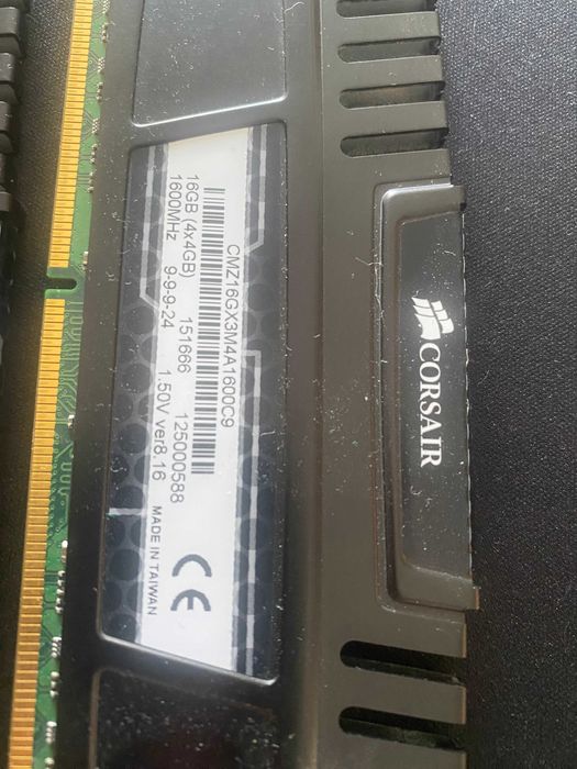 Pamięć RAM Corsair 2X4 DDR3