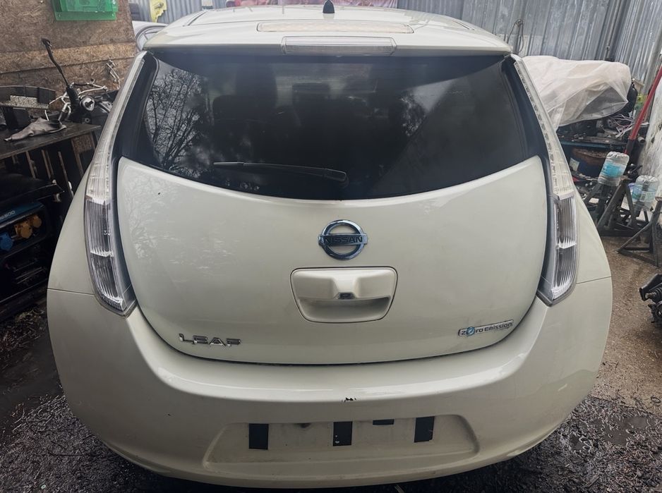Ляда Кришка Багажника Nissan Leaf 2011-2025 Европа
