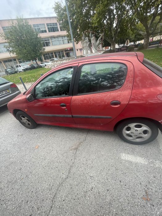 Peugeot 206 1.9 D (5 Portas) – Motor de Guerra – Económico – 800€ — photo 2