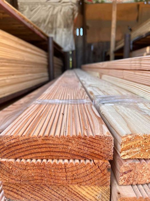 Терасна дошка із модрини: рифлена та палубна, довжина 3-4м