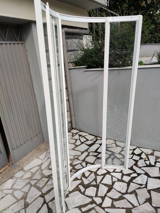 Resguardo de poliban em vidro