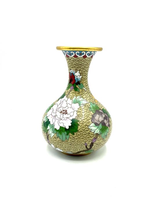 Jarra cloisonné com flores