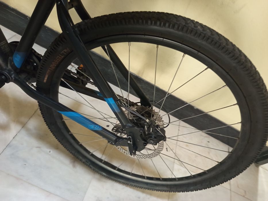 Bicicleta Rockrider 27.5” – Muito bom estado + Capacete