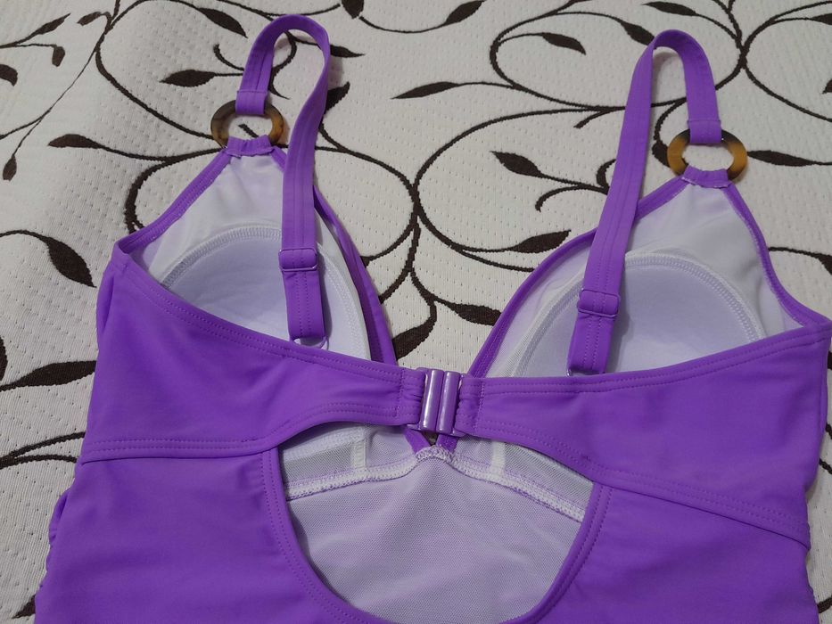 Купальник женский, размер 48, фирменный.