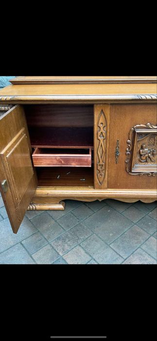 Комод креденс деревянный с рельефной резьбой, антикварный, из Европы