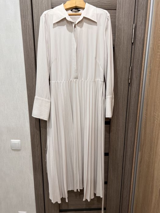 Платье с юбкой плисе Massimo Dutti