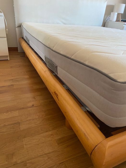 Cama de Casal em Madeira