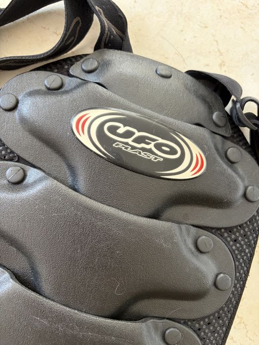 UFO motorcycle back protection shield