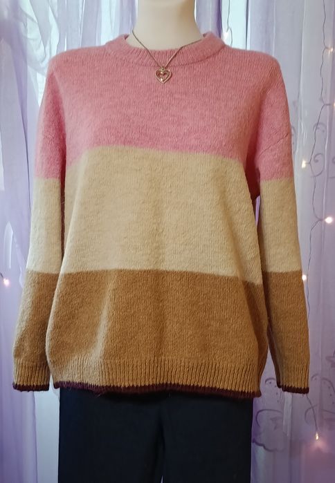 Sweter damski w kolorowe paski z domieszką wełny ML
