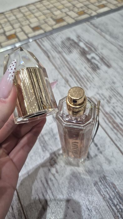 Perfum Burberry body intense