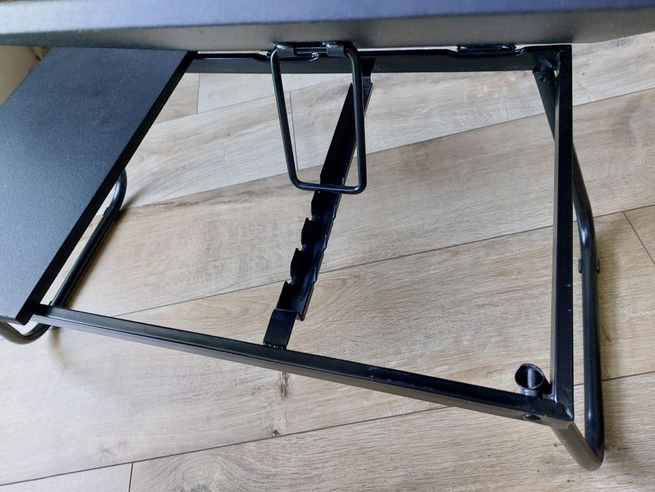 Stolik pod laptopa regulowany czarny