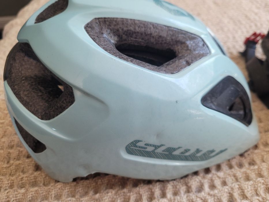 Kask rowerowy gratis spodenki rowerowe