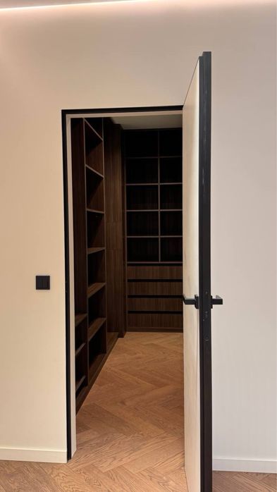 Продаж двокімнатної квартири ЖК Радіщева біля парку Боздош | Гардероб|