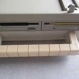 TROCO-PC portatil Amstrad PPC512,2 drives disketes 3" 1/2 720K;ano1987