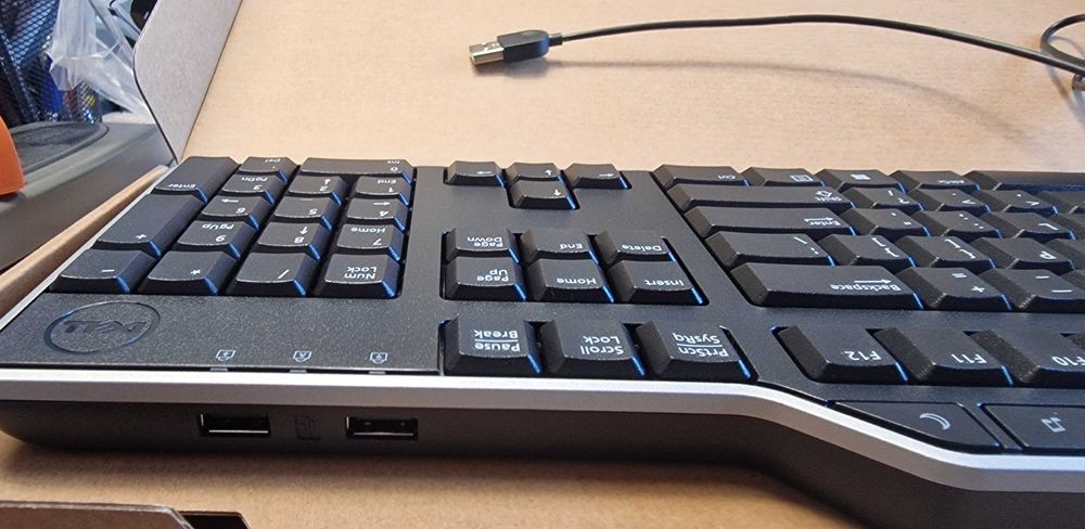 Klawiatura Dell KB522 USB + HUB USB Multimedialna
