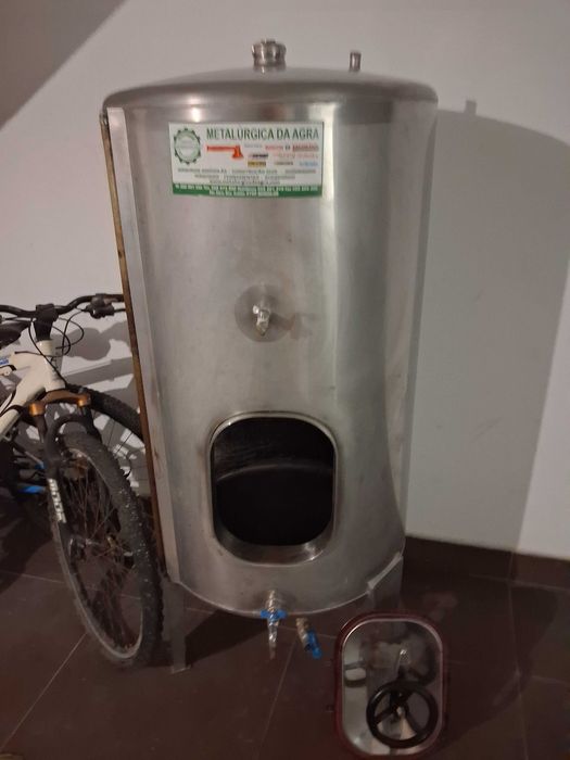 Cuba inox, usada uma vez. 750 litros