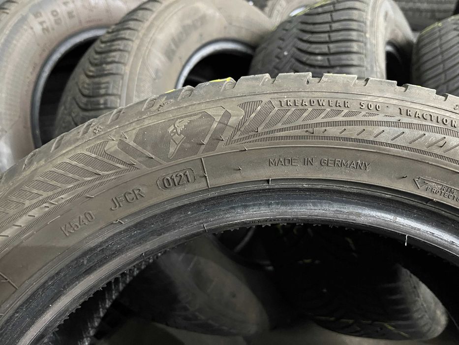 2x Opony Wielosezonowe 225/50R17 98W GOODYEAR VECTOR 4SEASONS GEN-3 Cena za 2szt Promocja!!