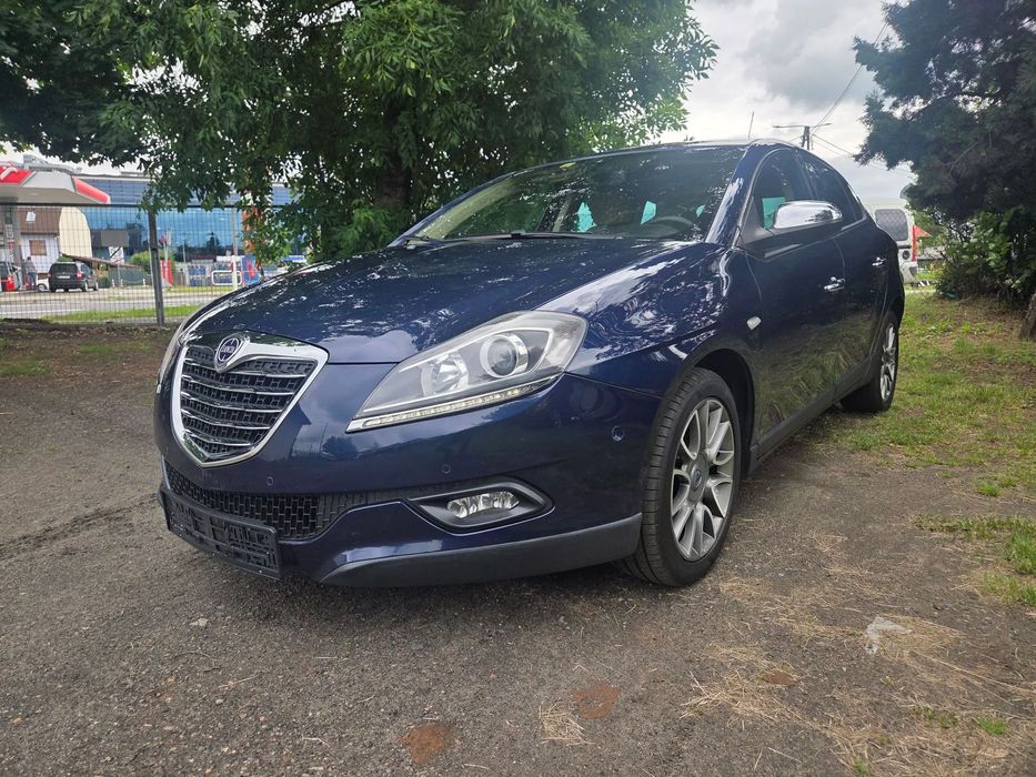 Lancia Delta piękna, sama parkuje, navi, 2xpdc