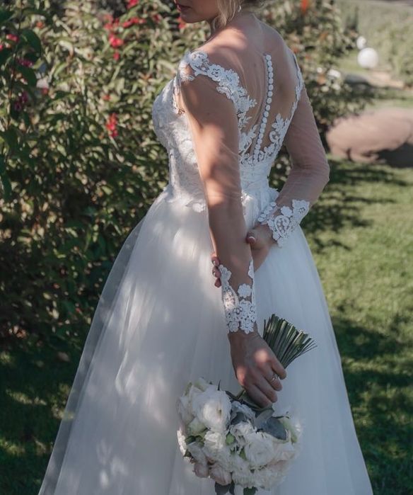 Весільна сукня колір айворі